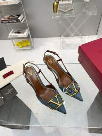 Picture of Valentino Shoes _SKUValentino072104sz35-41SD20162